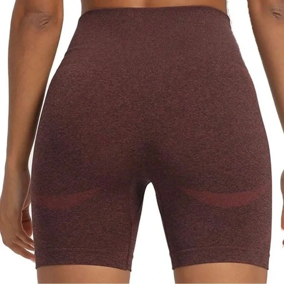 CONTOUR SEAMLESS WORKOUT SHORTS - Picture 5 of 6